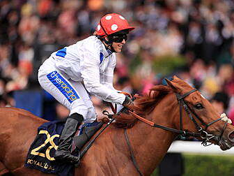 Hayley Turner becomes first fe...